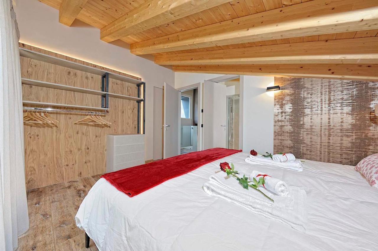 Appartamento Lux Domotic Apt-Chalet Dolomites Pinzolo Esterno foto